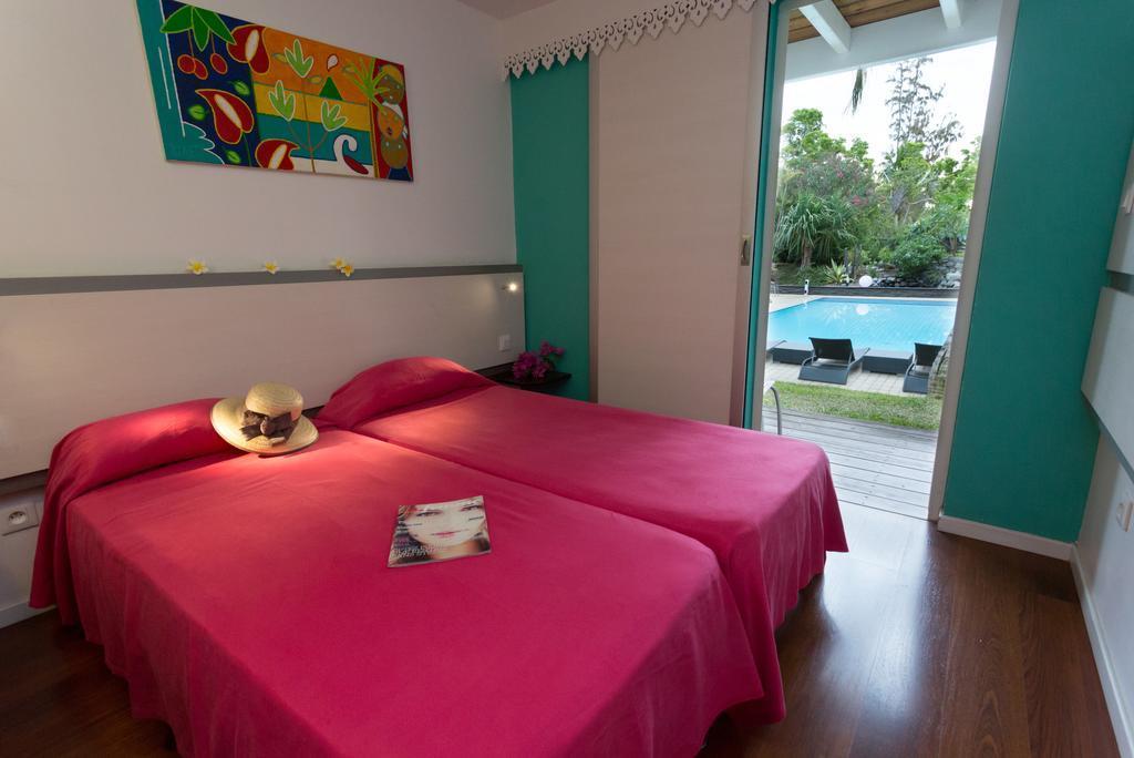 Hotel Exsel Alamanda Saint-Gilles Les Bains Exterior photo