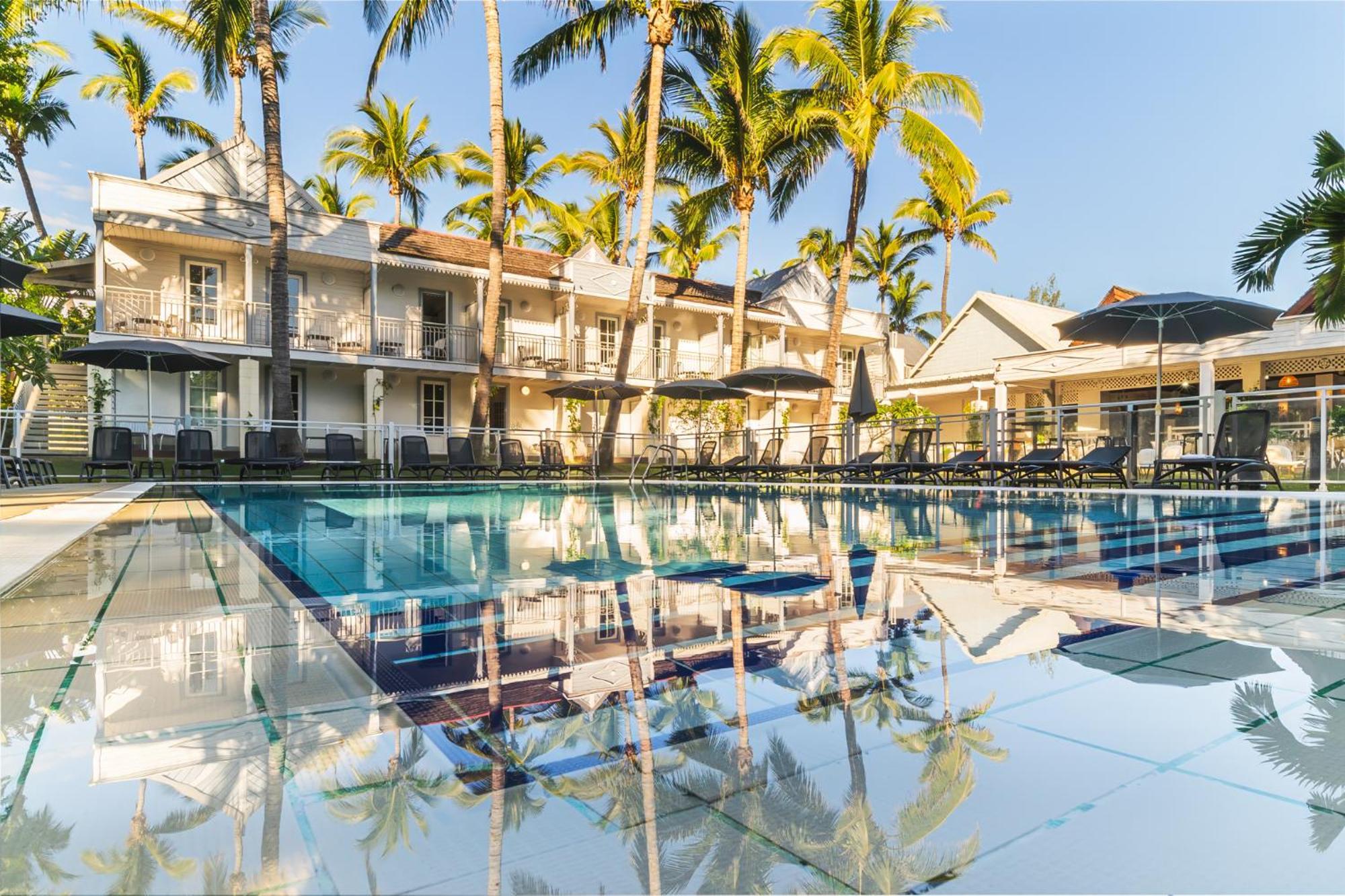 Hotel Exsel Alamanda Saint-Gilles Les Bains Exterior photo