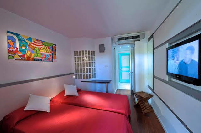 Hotel Exsel Alamanda Saint-Gilles Les Bains Exterior photo